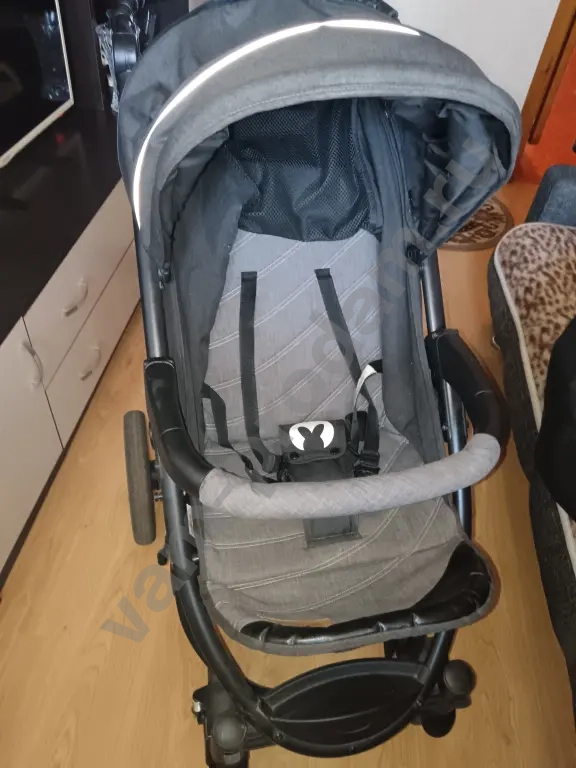 Коляска прогулочная