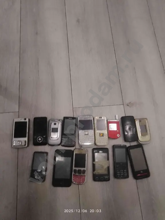 телефоны на запчасти