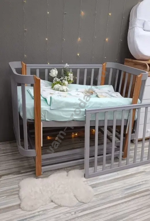 Детская кроватка с маятником Panda