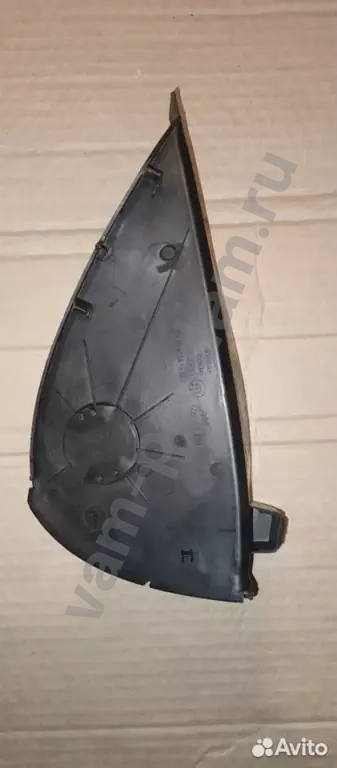 Накладка декоративная на торпедо правая BMW 1-сери