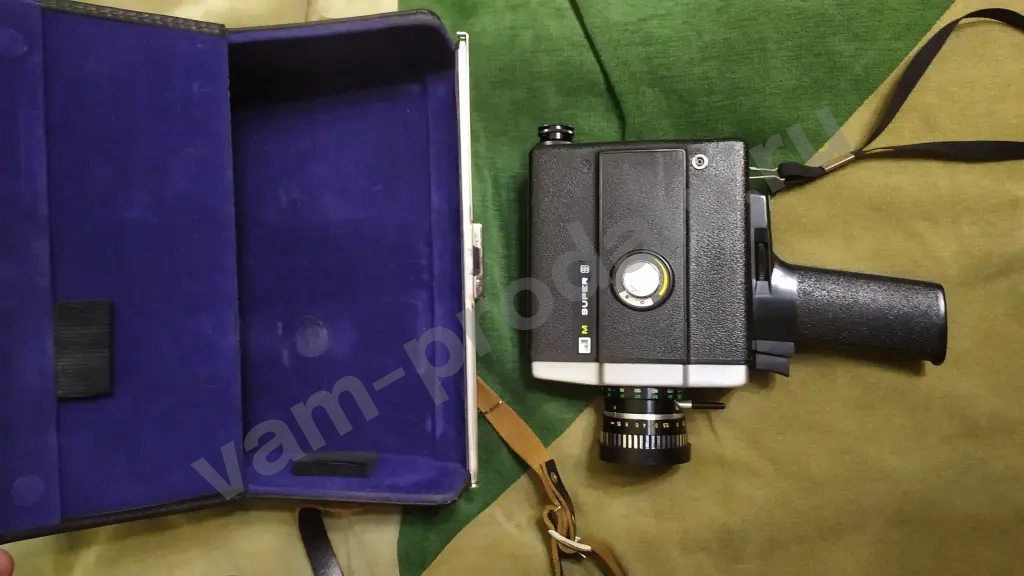 Кинокамера пленочная