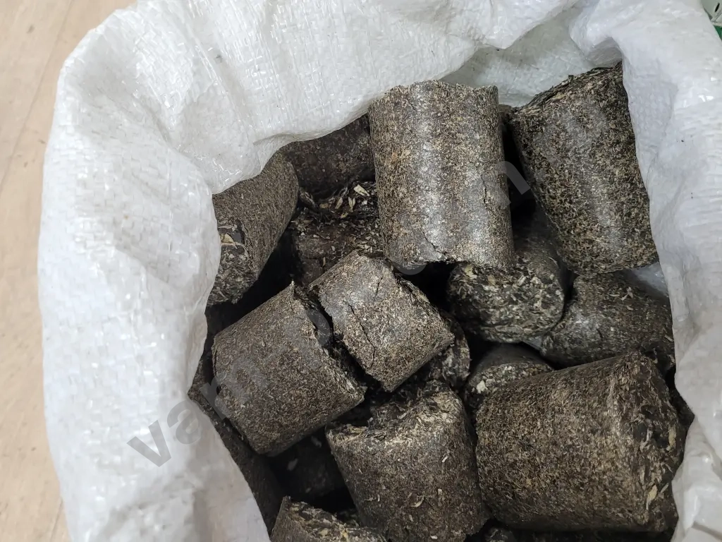 Топливные брикеты жмых подсолнечника мешки и мкр