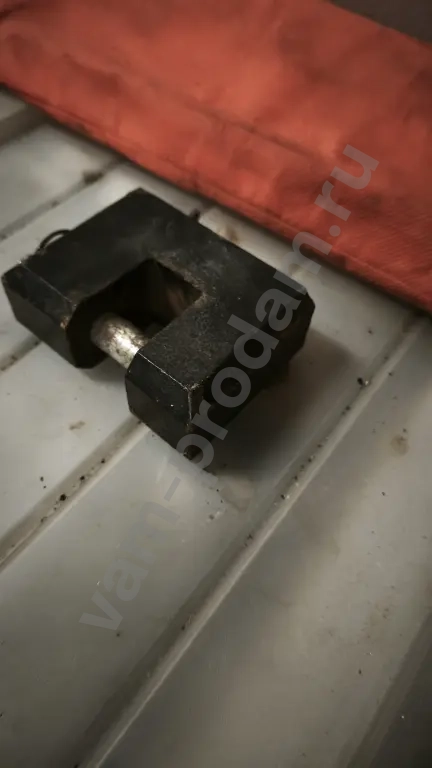 Замок гаражный