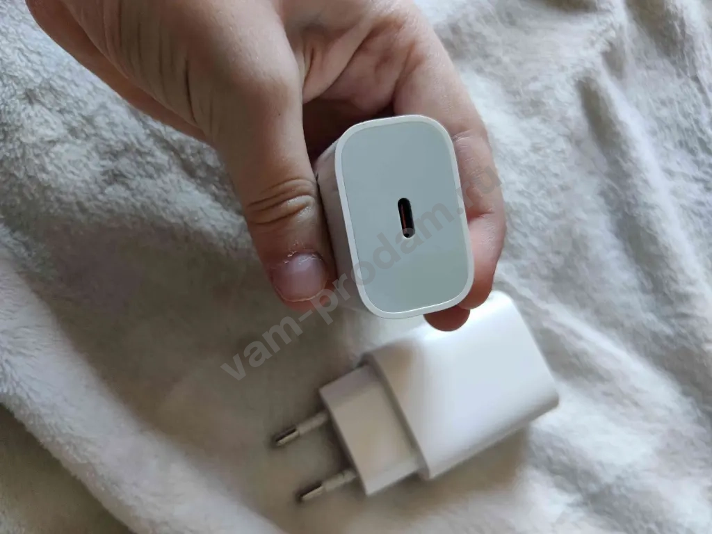 Комплект сетевых блоков зарядки для телефона iPhone (2 шт.)