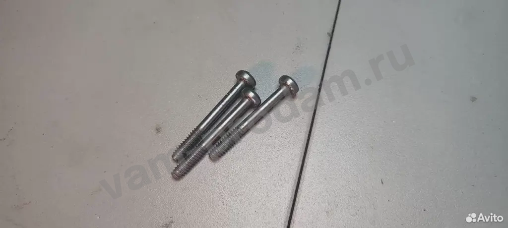 Болт Моторчика стеклоподъемника заднего правого