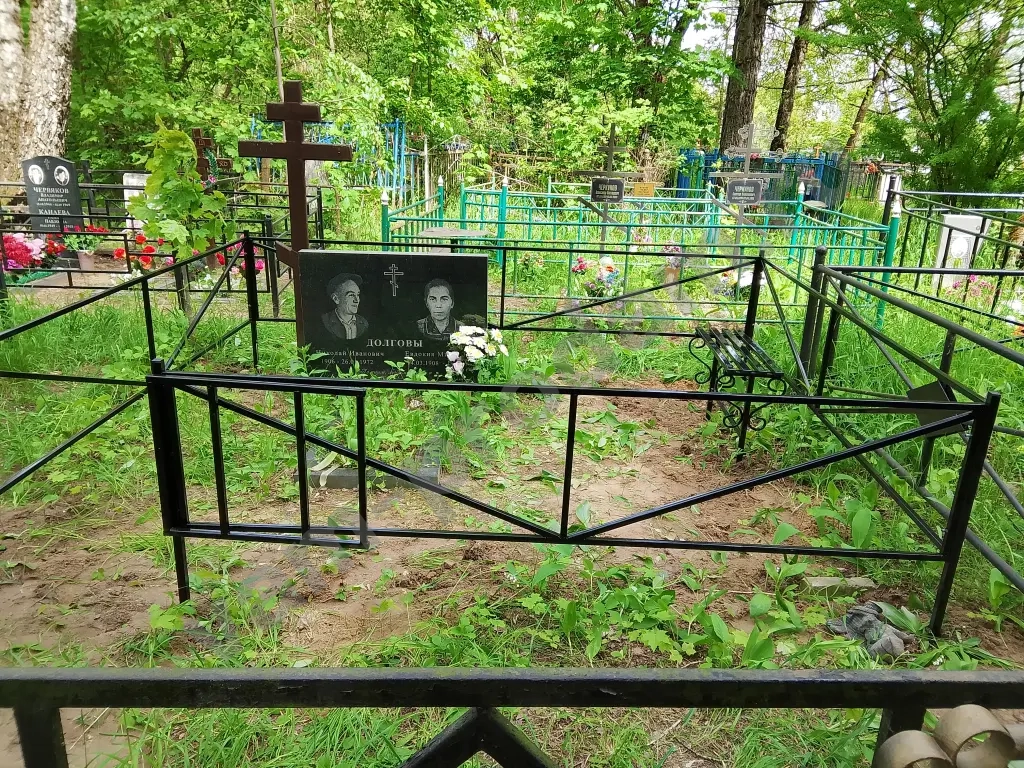 оградки на кладбище