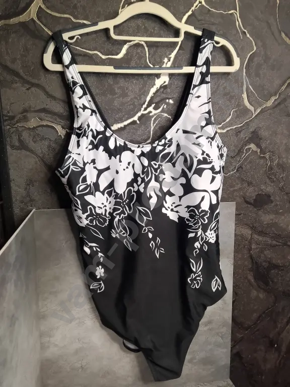 новые купальники.