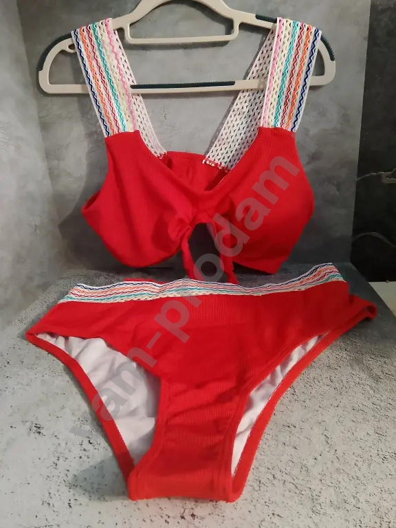 новые купальники.