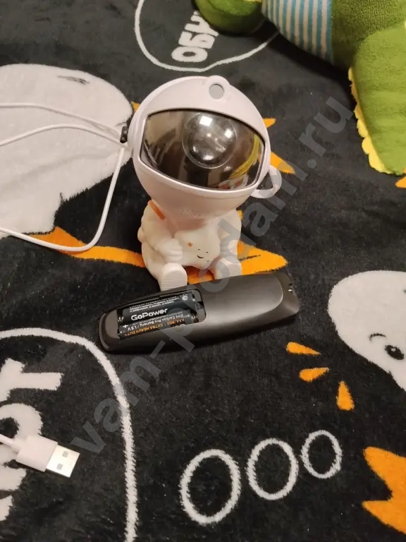 Ночник космонавт